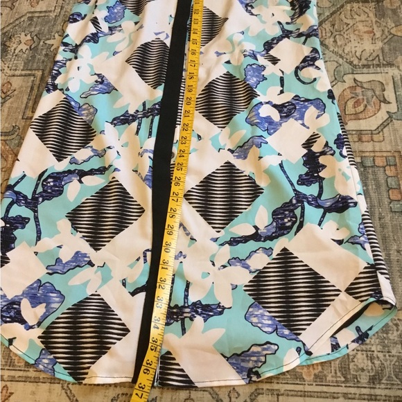 *BUNDLE FOUR $5 for $15 *
Peter Pilotto Black and White Lace Dress - Picture 4 of 6